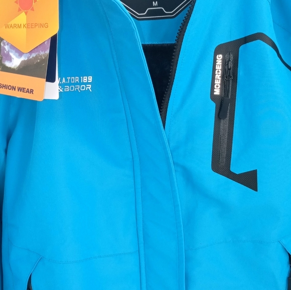 Moerdeng Outdoor Brand Fashion Wear Coat - Picture 5 of 6